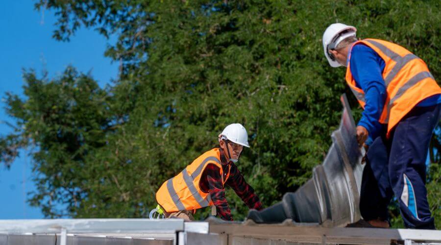 Professional new roof installation services in Eaton Park, FL